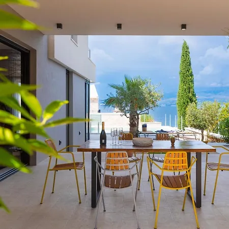 Unique Galerija Sutivan, Brac -pool & Sauna Villa