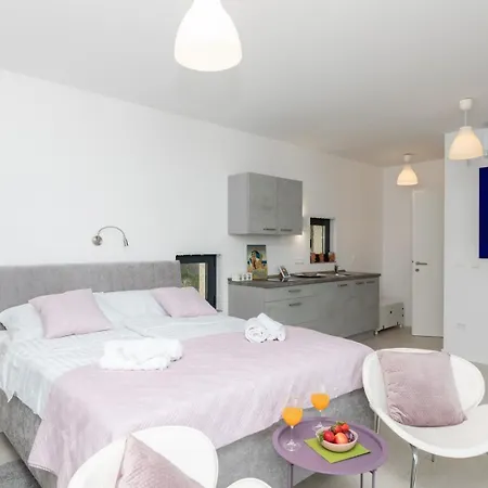 Unique Galerija Sutivan, Brac -pool & Sauna Sutivan