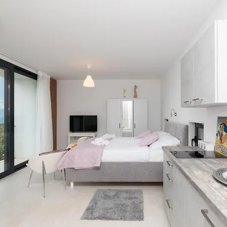 Unique Galerija Sutivan, Brac -pool & Sauna Sutivan