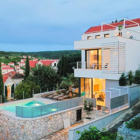 Unique Galerija Sutivan, Brac -pool & Sauna Villa *