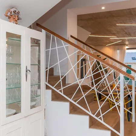 Unique Galerija Sutivan, Brac -pool & Sauna Villa *